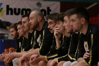 1. liga: BC Prievidza B - BK AS Trenčín U23 107:59 (foto: Ladislav Szibilla)	