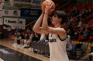 1. liga: BC Prievidza B - BK AS Trenčín U23 107:59 (foto: Ladislav Szibilla)	