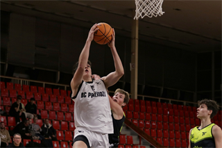 1. liga: BC Prievidza B - BK AS Trenčín U23 107:59 (foto: Ladislav Szibilla)	