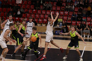 1. liga: BC Prievidza B - BK AS Trenčín U23 107:59 (foto: Ladislav Szibilla)	