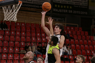 1. liga: BC Prievidza B - BK AS Trenčín U23 107:59 (foto: Ladislav Szibilla)	