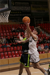 1. liga: BC Prievidza B - BK AS Trenčín U23 107:59 (foto: Ladislav Szibilla)	