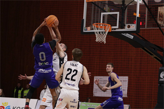 11. Kolo Niké SBL: BC Prievidza - Spišskí Rytieri 79:72 (foto: Ladislav Szibilla)	