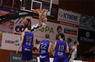 11. Kolo Niké SBL: BC Prievidza - Spišskí Rytieri 79:72 (foto: Ladislav Szibilla)	