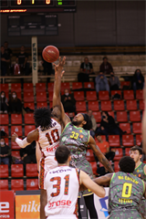 19. Kolo Niké SBL: BC Prievidza - Patrioti Levice 65:89 (foto: Ladislav Szibilla)