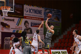 19. Kolo Niké SBL: BC Prievidza - Patrioti Levice 65:89 (foto: Ladislav Szibilla)