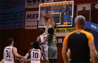 19. Kolo Niké SBL: BC Prievidza - Patrioti Levice 65:89 (foto: Ladislav Szibilla)
