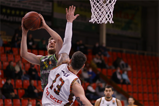 19. Kolo Niké SBL: BC Prievidza - Patrioti Levice 65:89 (foto: Ladislav Szibilla)