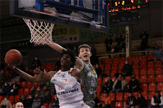 19. Kolo Niké SBL: BC Prievidza - Patrioti Levice 65:89 (foto: Ladislav Szibilla)