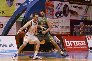 19. Kolo Niké SBL: BC Prievidza - Patrioti Levice 65:89 (foto: Ladislav Szibilla)