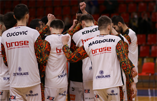 21. Kolo Niké SBL: BC Prievidza - BC Komárno 94:85 (foto: Ladislav Szibilla)
