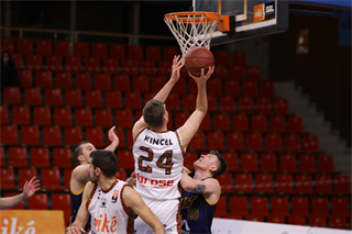 22. Kolo Niké SBL: BC Prievidza - Iskra Svit 69:56 (foto: Ladislav Szibilla)