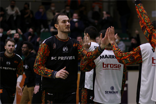 10. Kolo Niké SBL: MBK Handlová - BC Prievidza 93:101 (foto: Ladislav Szibilla)	