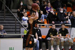 10. Kolo Niké SBL: MBK Handlová - BC Prievidza 93:101 (foto: Ladislav Szibilla)	
