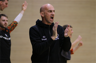 10. Kolo Niké SBL: MBK Handlová - BC Prievidza 93:101 (foto: Ladislav Szibilla)	