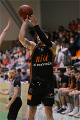 24. Kolo Niké SBL: MBK Handlová - BC Prievidza 75:79 (foto: Ladislav Szibilla)
