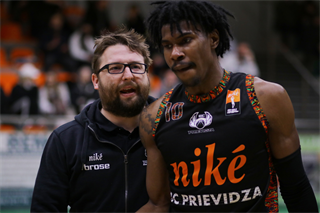 24. Kolo Niké SBL: MBK Handlová - BC Prievidza 75:79 (foto: Ladislav Szibilla)