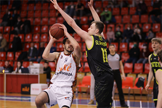 27. Kolo Niké SBL: BC Prievidza - Inter Bratislava 71:60 (foto: Ladislav Szibilla)