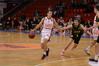 27. Kolo Niké SBL: BC Prievidza - Inter Bratislava 71:60 (foto: Ladislav Szibilla)