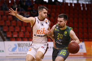 Baráž: BC Prievidza - ŠBK Junior Patrioti Levice U23 91:57 (foto: Ladislav Szibilla)