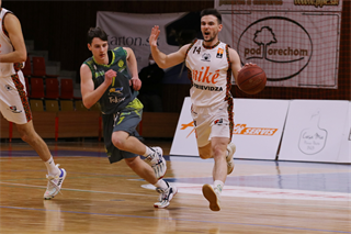 Baráž: BC Prievidza - ŠBK Junior Patrioti Levice U23 91:57 (foto: Ladislav Szibilla)