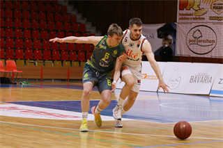 Baráž: BC Prievidza - ŠBK Junior Patrioti Levice U23 91:57 (foto: Ladislav Szibilla)