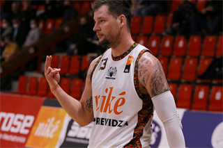 Baráž: BC Prievidza - ŠBK Junior Patrioti Levice U23 91:57 (foto: Ladislav Szibilla)