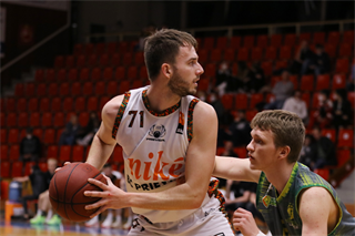 Baráž: BC Prievidza - ŠBK Junior Patrioti Levice U23 91:57 (foto: Ladislav Szibilla)