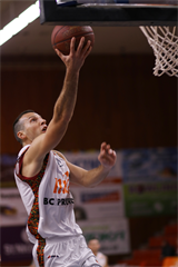 Baráž: BC Prievidza - MBK SPU Nitra 87:82 (foto: Ladislav Szibilla)