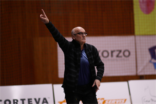 Baráž: BC Prievidza - MBK SPU Nitra 87:82 (foto: Ladislav Szibilla)