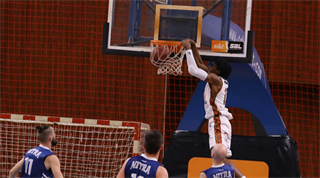 Baráž: BC Prievidza - MBK SPU Nitra 87:82 (foto: Ladislav Szibilla)