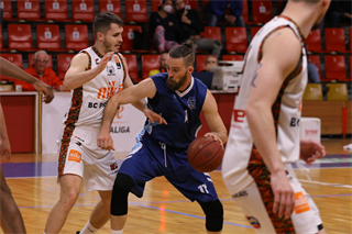 Baráž: BC Prievidza - MBK SPU Nitra 87:82 (foto: Ladislav Szibilla)