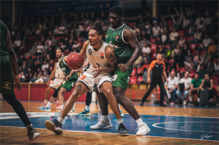1. Kolo Niké SBL: BC Prievidza - MBK Handlová 55:57 (foto: Lukáš Droppan)	