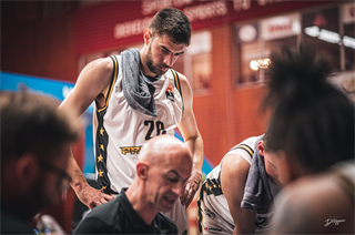 1. Kolo Niké SBL: BC Prievidza - MBK Handlová 55:57 (foto: Lukáš Droppan)	