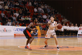 4. Kolo Niké SBL: BC Prievidza - BC Komárno 65:56 (foto: Ladislav Szibilla)