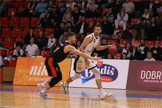 4. Kolo Niké SBL: BC Prievidza - BC Komárno 65:56 (foto: Ladislav Szibilla)