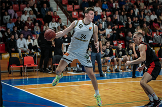 4. Kolo Niké SBL - BC Prievidza : BC Komárno 65:56 (foto: Vladimír Králik)