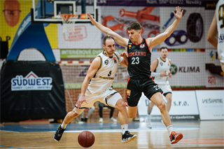 4. Kolo Niké SBL - BC Prievidza : BC Komárno 65:56 (foto: Vladimír Králik)