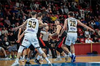 4. Kolo Niké SBL - BC Prievidza : BC Komárno 65:56 (foto: Vladimír Králik)