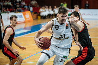 4. Kolo Niké SBL - BC Prievidza : BC Komárno 65:56 (foto: Vladimír Králik)