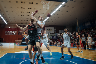 4. Kolo Niké SBL - BC Prievidza : BC Komárno 65:56 (foto: Vladimír Králik)