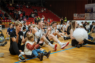 4. Kolo Niké SBL - BC Prievidza : BC Komárno 65:56 (foto: Vladimír Králik)
