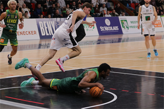 13. Kolo Niké SBL: BC Prievidza - Patrioti Levice 81:82 (foto: Ladislav Szibilla)	