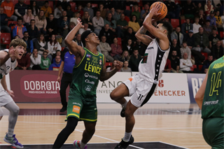 13. Kolo Niké SBL: BC Prievidza - Patrioti Levice 81:82 (foto: Ladislav Szibilla)	