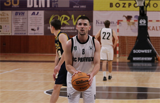 1. liga: BC Prievidza B - BK MŠK Patrioti Žiar n. Hronom U23 75:102 (foto: Ladislav Szibilla)	
