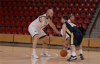 1. liga: BC Prievidza B - BK MŠK Patrioti Žiar n. Hronom U23 75:102 (foto: Ladislav Szibilla)	