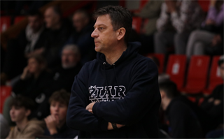 1. liga: BC Prievidza B - BK MŠK Patrioti Žiar n. Hronom U23 75:102 (foto: Ladislav Szibilla)	