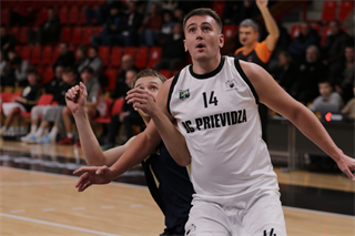 1. liga: BC Prievidza B - BK MŠK Patrioti Žiar n. Hronom U23 75:102 (foto: Ladislav Szibilla)	
