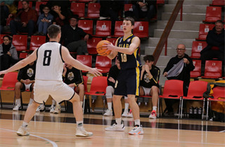 1. liga: BC Prievidza B - BK MŠK Patrioti Žiar n. Hronom U23 75:102 (foto: Ladislav Szibilla)	