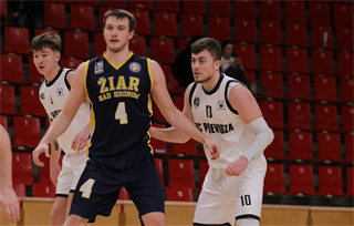 1. liga: BC Prievidza B - BK MŠK Patrioti Žiar n. Hronom U23 75:102 (foto: Ladislav Szibilla)	